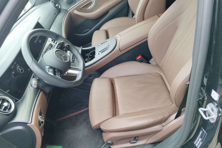 奔驰E级(进口) 2022款 E 260 时尚型运动版局部细节19