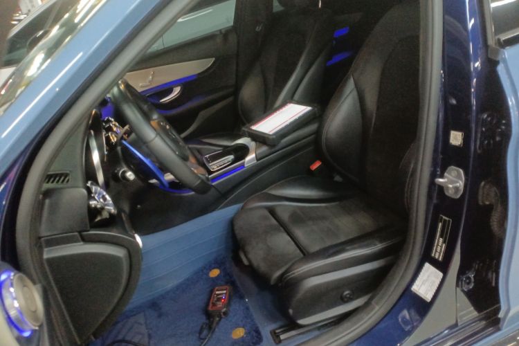 奔驰C级 2019款 C 260 运动版局部细节19