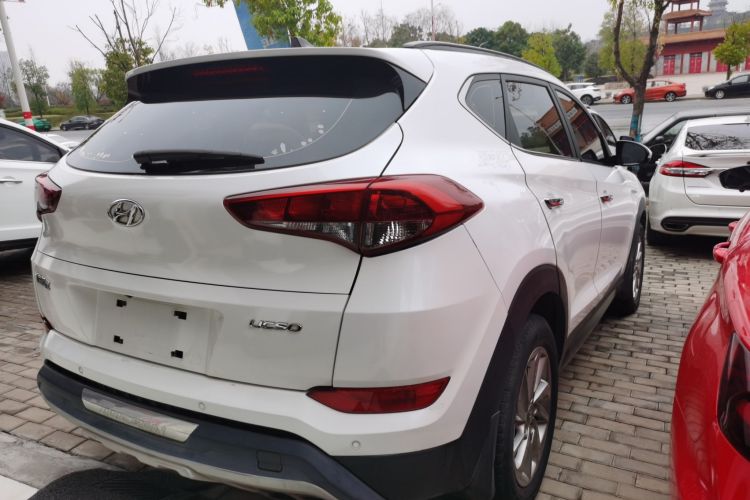 现代 途胜 2015款 1.6T 双离合两驱智能型车身外观7