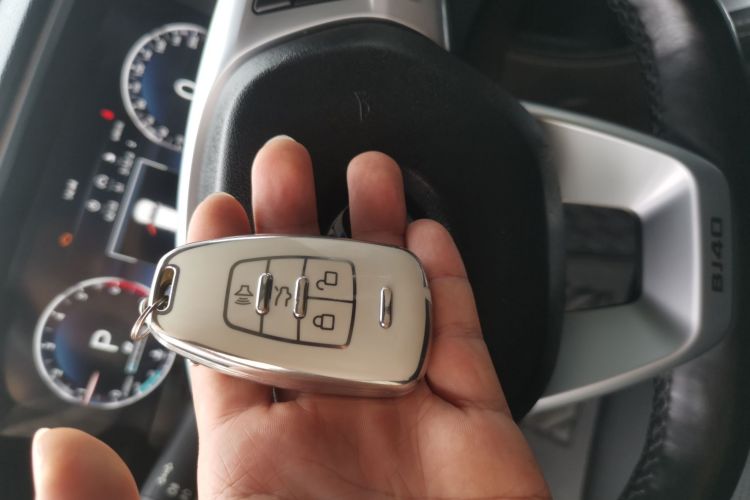 北京BJ40 2019款 2.3T 自动四驱环塔冠军版 国VI中控内饰11