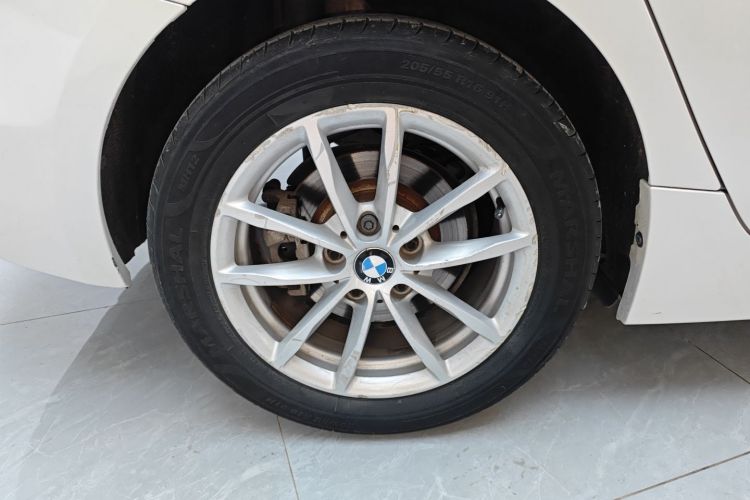 宝马1系 2017款 118i 时尚型车身外观56