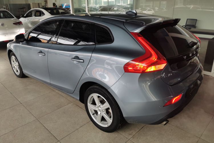 沃尔沃V40 2018款 T3 智尚版车身外观6003