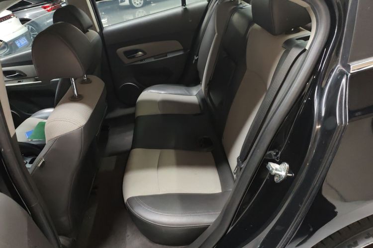 雪佛兰 科鲁兹 2014款 1.6L SL百万纪念版 MT中控内饰7004