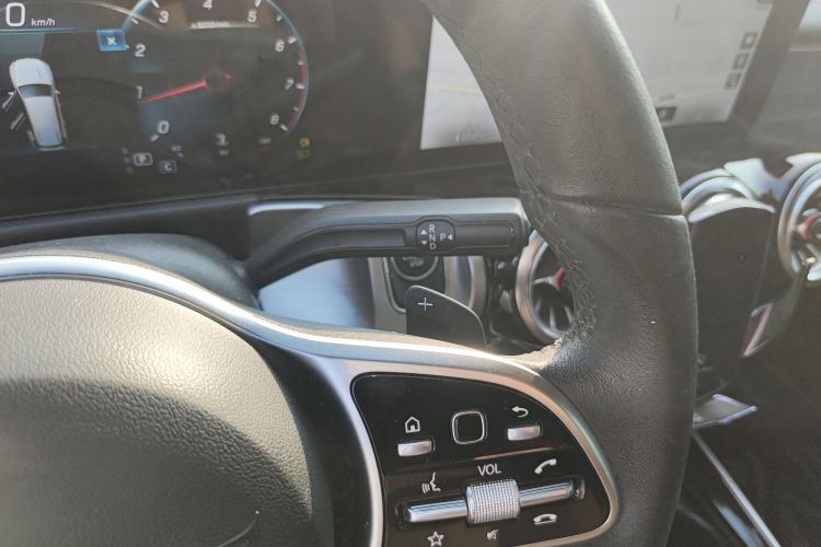 奔驰GLB 2022款 改款 GLB 200 动感型局部细节18