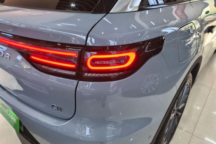 零跑汽车 零跑C11 2024款 增程 300尊享版车身外观9