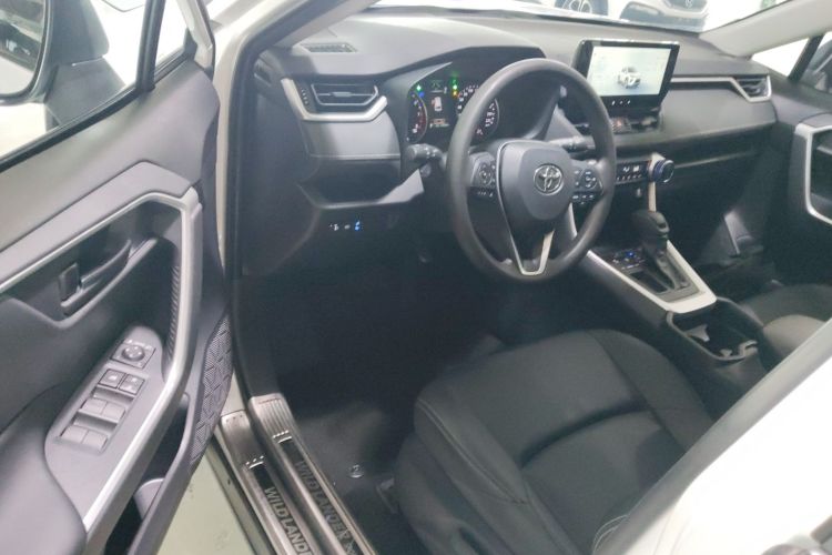 丰田 威兰达 2024款 2.0L CVT两驱领先版中控内饰20