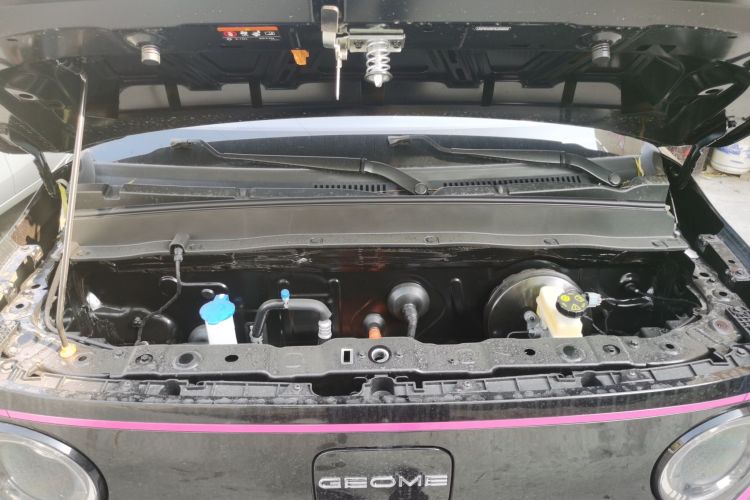 吉利银河 2025款 210km 熊猫卡丁机舱底盘24