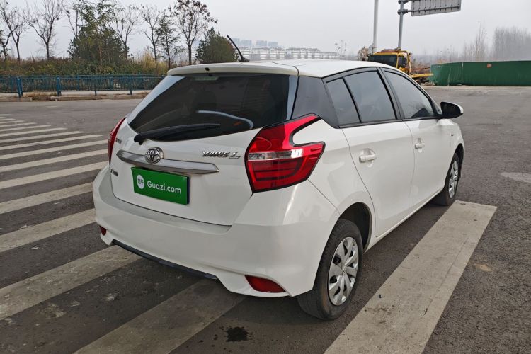丰田 YARiS L 致炫 2016款 改款 1.3E 手动魅动版车身外观6005
