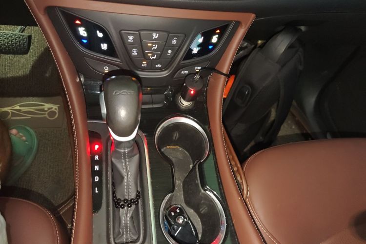 别克 昂科威 2020款 20T 两驱豪华型局部细节18