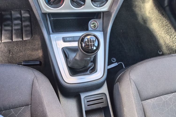 大众 朗逸 2013款 改款经典 1.6L 手动风尚版中控内饰18