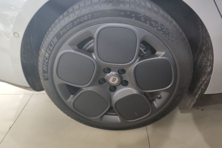 小米汽车 小米SU7 2024款 后驱超长续航高阶智驾Pro版车身外观6008