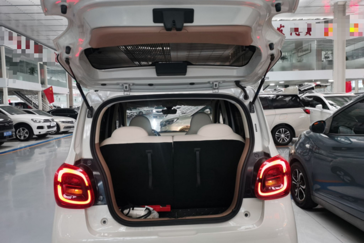 五菱汽车 宏光MINIEV 2025款 四门版 进阶款机舱底盘23