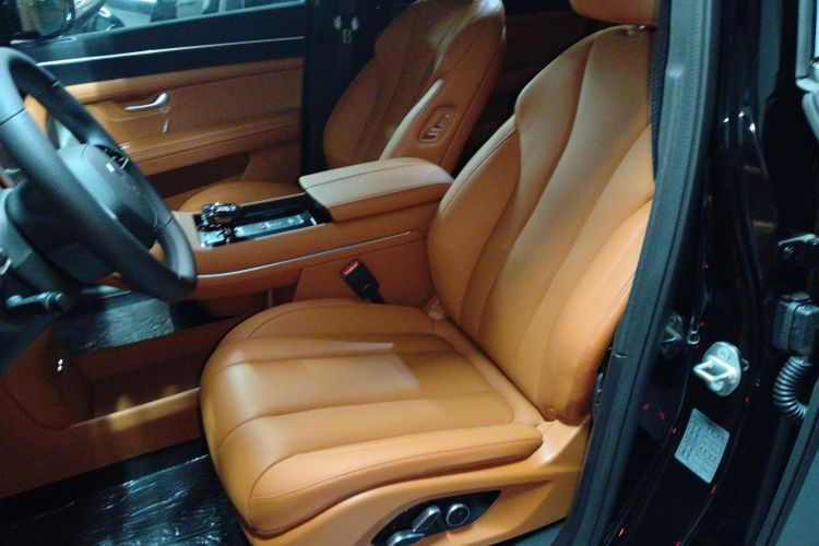 鸿蒙智行 问界M7 2024款 1.5T 智驾后驱Pro版 5座中控内饰19