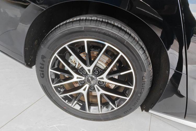 比亚迪 海豹 2023款 DM-i 1.5T 121km 尊荣型车身外观56