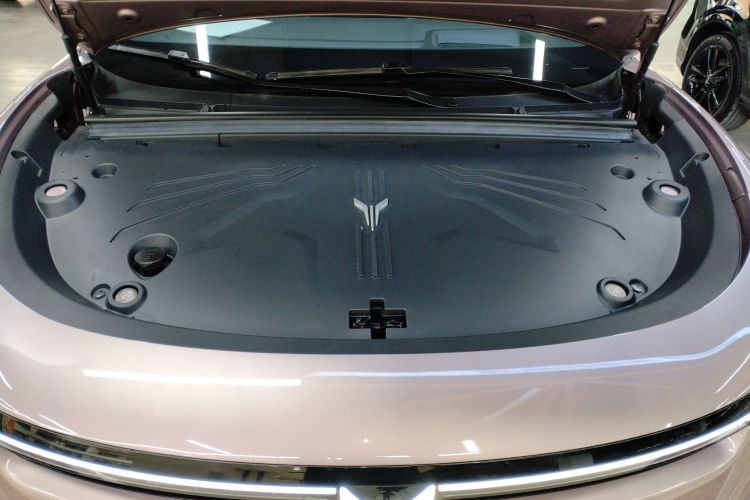 岚图汽车 岚图知音 2024款 超长续航智享版机舱底盘24