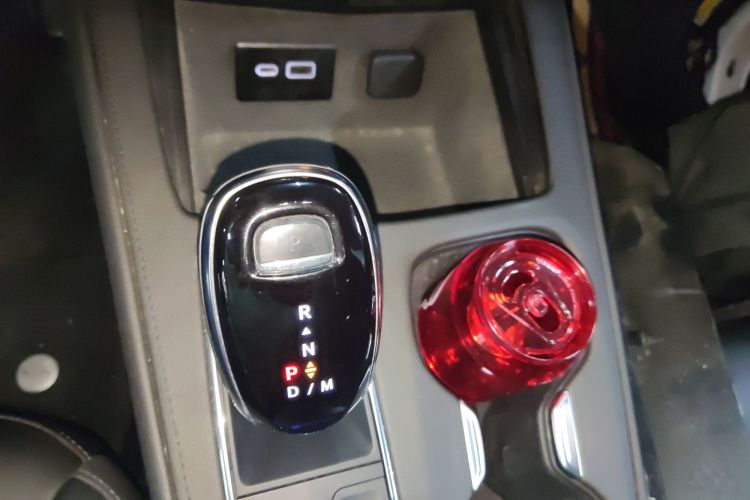 凯迪拉克XT4 2024款 25T 两驱风尚型局部细节18