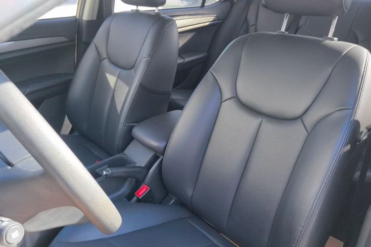 荣威360 2017款 1.5L 自动豪华版中控内饰19