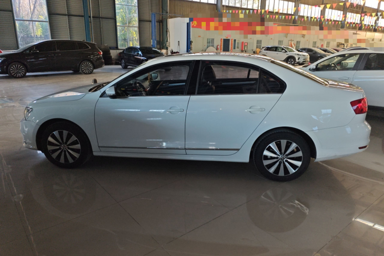 大众 速腾 2018款 1.6L 自动舒适型车身外观4