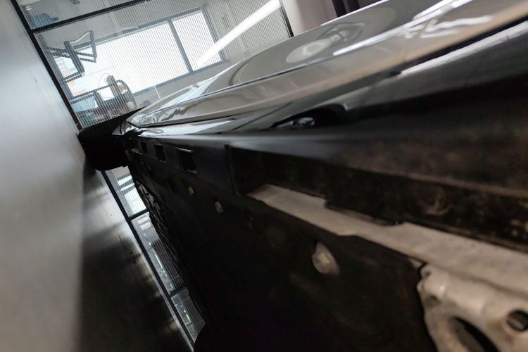 鸿蒙智行 智界R7 2025款 增程 331km Ultra局部细节9001