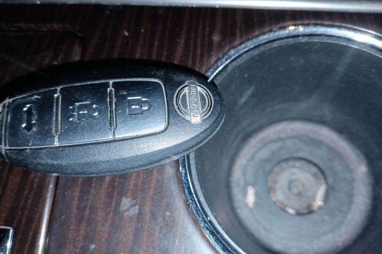 日产 天籁 2015款 2.0L XL Upper欧冠科技版中控内饰7001