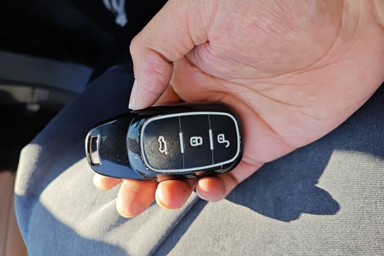 理想汽车 理想ONE 2021款 增程6座版中控内饰7001