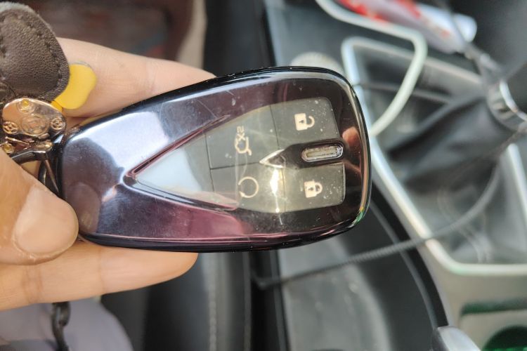 长安 逸动 2021款 PLUS 1.6L GDI 手动豪华型中控内饰11