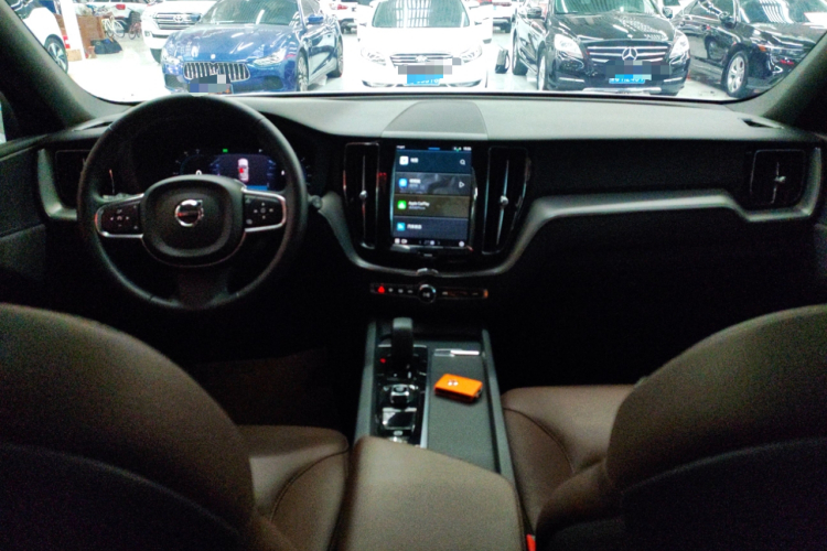 沃尔沃XC60 2023款 B5 四驱智逸豪华版中控内饰12