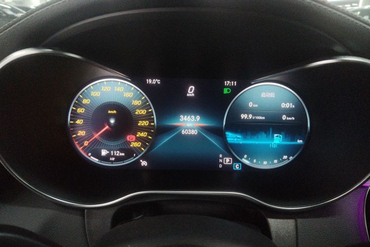 奔驰C级 2019款 C 180 L 时尚型运动版中控内饰14