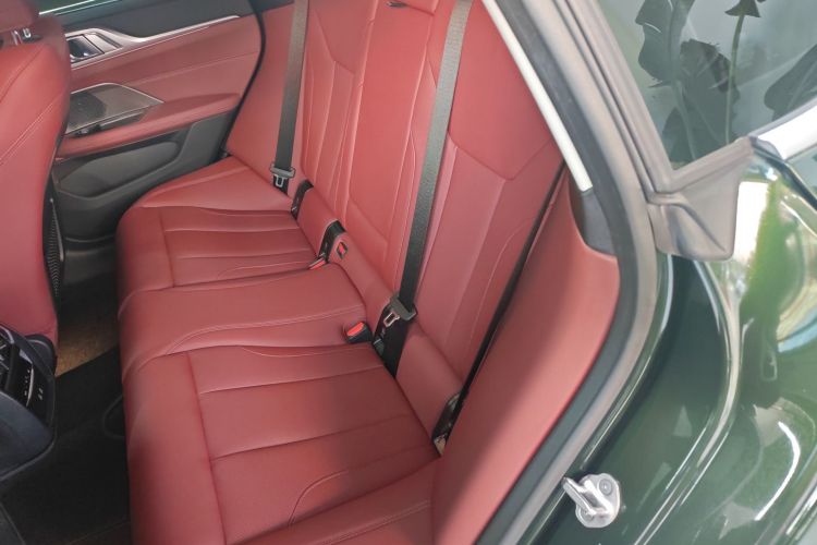 宝马4系 2023款 425i Gran Coupe M运动套装中控内饰7004