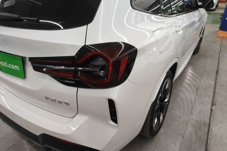 宝马iX3 2022款 改款 创领型车身外观6006