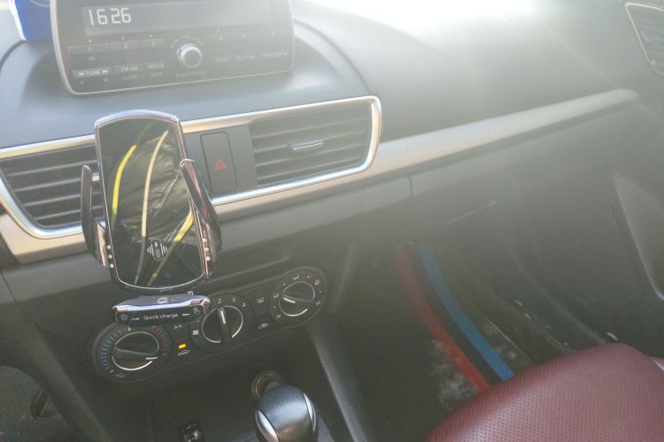 马自达3 昂克赛拉 2016款 三厢 1.5L 自动舒适型中控内饰16