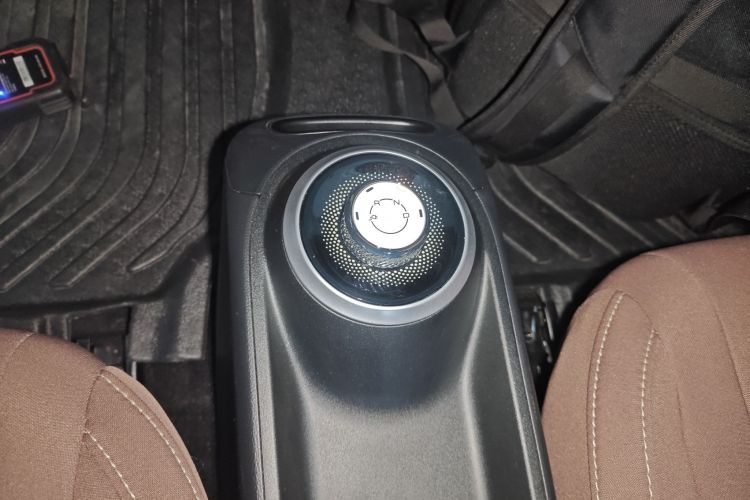 五菱汽车 五菱缤果 2024款 203km 轻享款中控内饰18