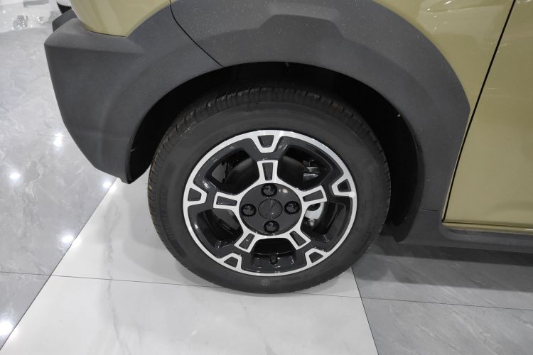 吉利银河 2025款 210km 熊猫骑士车身外观6007