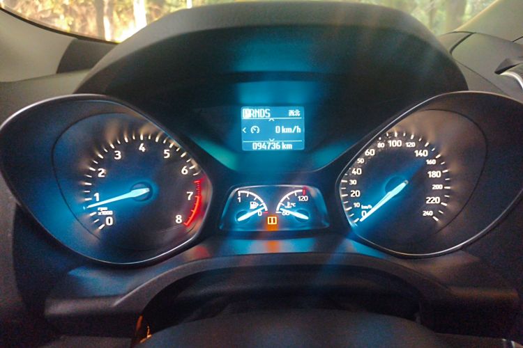 福特 翼虎 2018款 EcoBoost 180 两驱铂翼型局部细节14