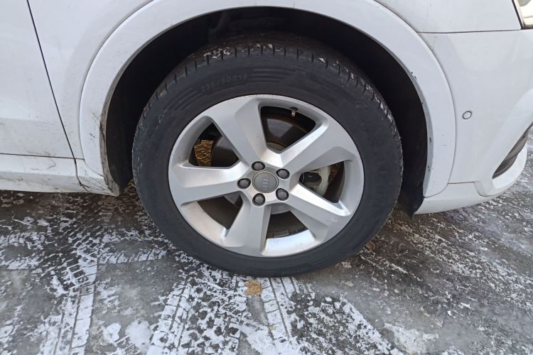 奥迪Q3 2016款 35 TFSI quattro 全时四驱风尚型车身外观10