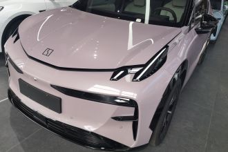 极氪X 2025款 五座后驱版