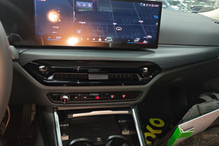 宝马3系 2025款 325Li M运动套装局部细节16