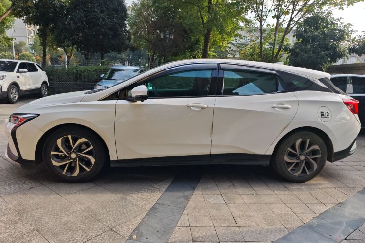 别克 微蓝6 2022款 插电混动 互联智享型车身外观4