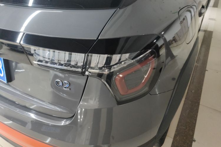 领克02 2018款 1.5T DCT两驱耀Pro版 国V车身外观9