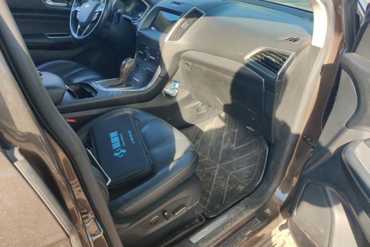 福特 锐界 2015款 2.0T GTDi 四驱尊锐型局部细节9005