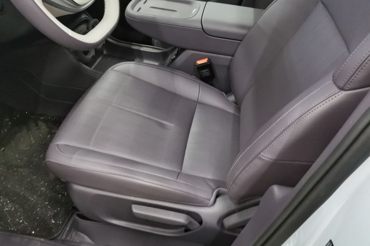 零跑汽车 零跑B10 2025款 510舒享版中控内饰19