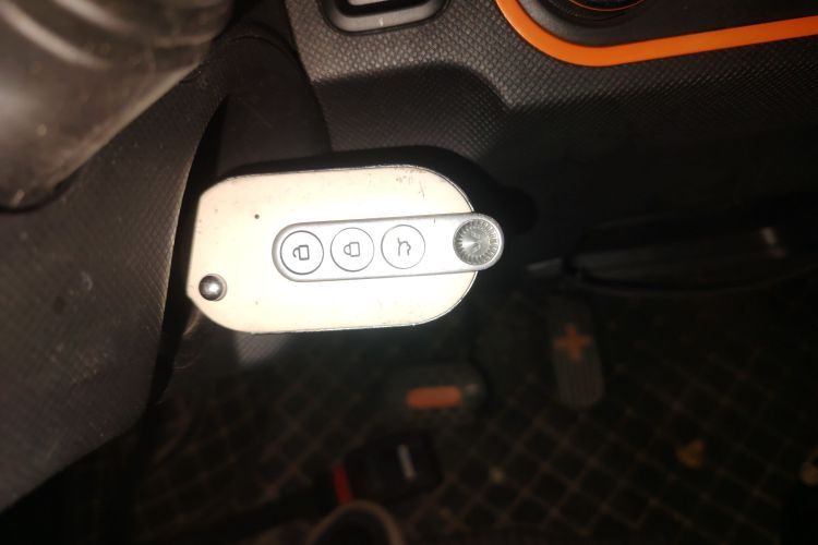 五菱汽车 宏光MINIEV 2022款 自在款 磷酸铁锂中控内饰7001