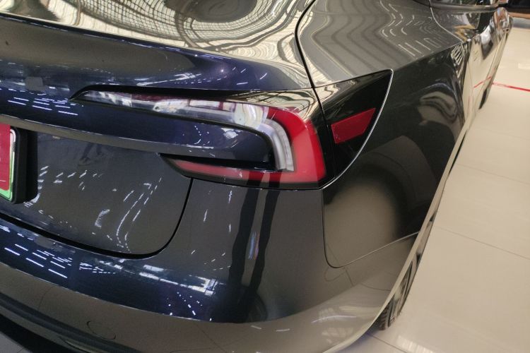 特斯拉 Model 3 2023款 后轮驱动版车身外观6006