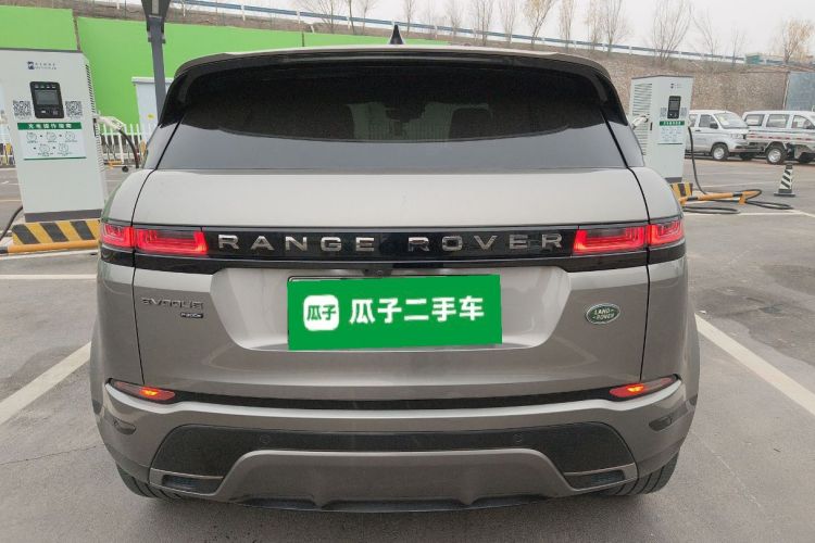 路虎 揽胜极光新能源 2022款 极光L P300e 插电式电动混合版车身外观6