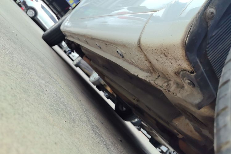 起亚K2 2012款 两厢 1.4L MT GLS局部细节9001