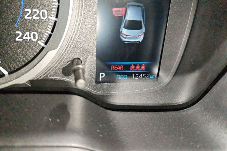 丰田 雷凌 2022款 双擎 1.8H E-CVT豪华版中控内饰15