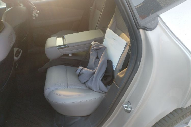 领克Z10 2024款 95kWh 702km四驱智驾Ultra中控内饰21