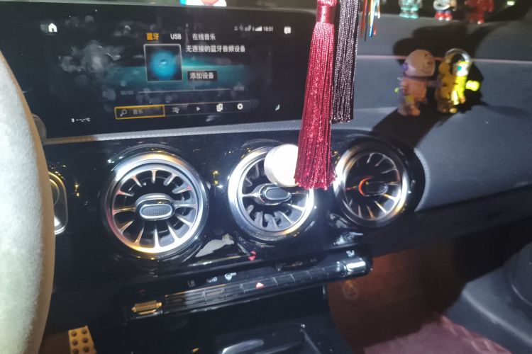 奔驰CLA 2021款 CLA 200 猎跑车中控内饰16