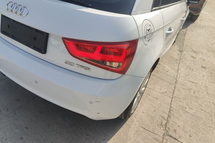 奥迪A1 2014款 30 TFSI Sportback舒适型车身外观6006