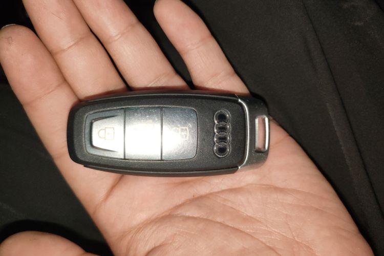 奥迪A3 2024款 Sportback 35 TFSI 时尚运动型中控内饰7001